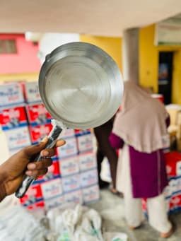Big aluminium fry pan