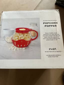 Microwavable popcorn maker